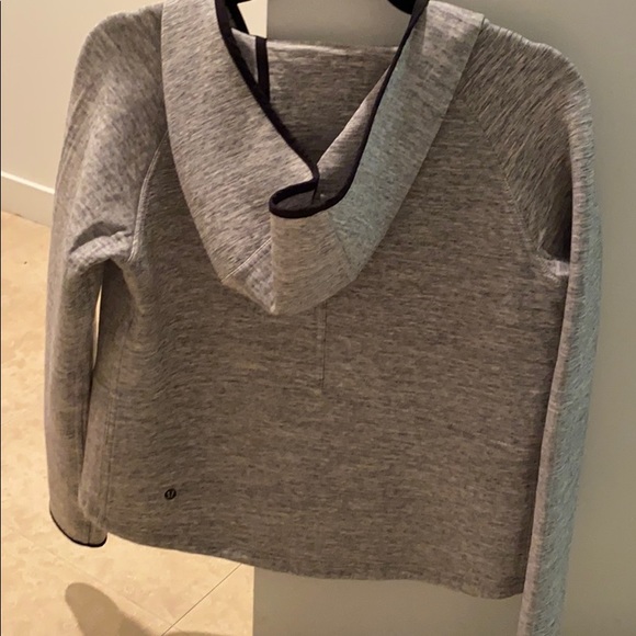 Lululemon City Bound hoodie - Picture 9 of 11